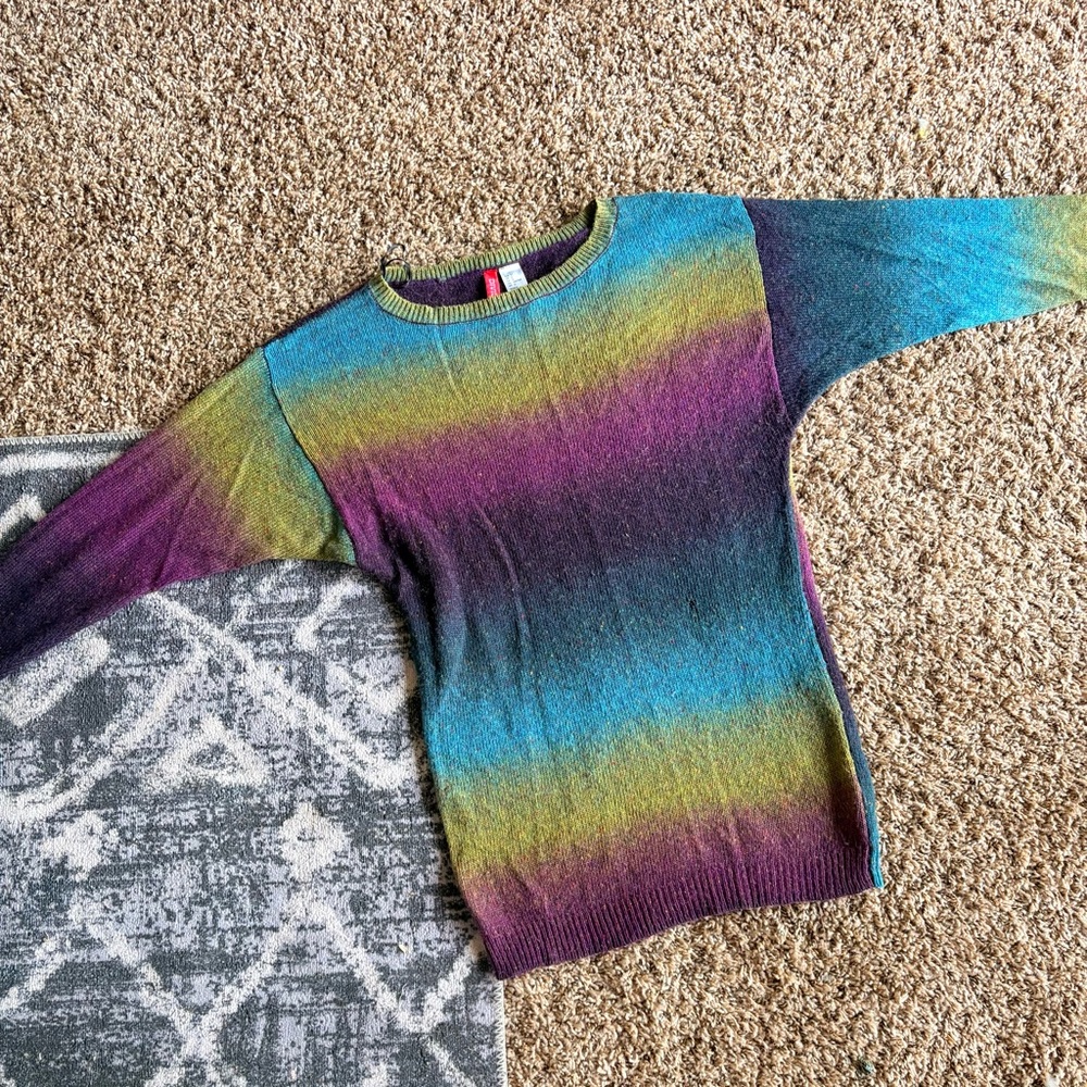 Sweater Dress Gradient Design - Picture 2 of 6